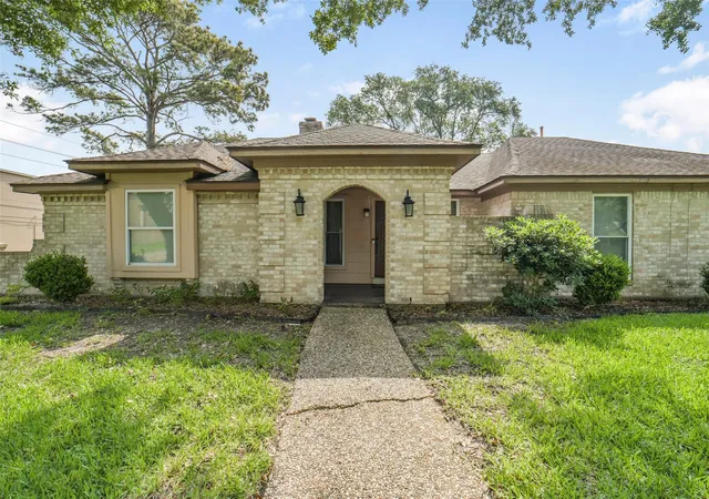 Photo 3 of Single family home for sale at 203 Leyden Ct, Katy, TX 77450 | MLS# 39400552 | Listing updated on 2026-09-19