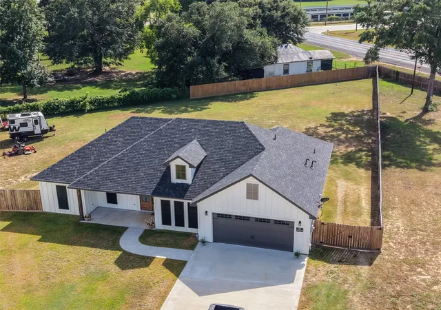 2nd image of 60 Bluegill Dr, Shepherd, TX 77371 | MLS# 7963309