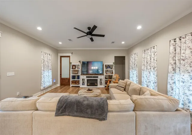 5th image of 60 Bluegill Dr, Shepherd, TX 77371 | MLS# 7963309