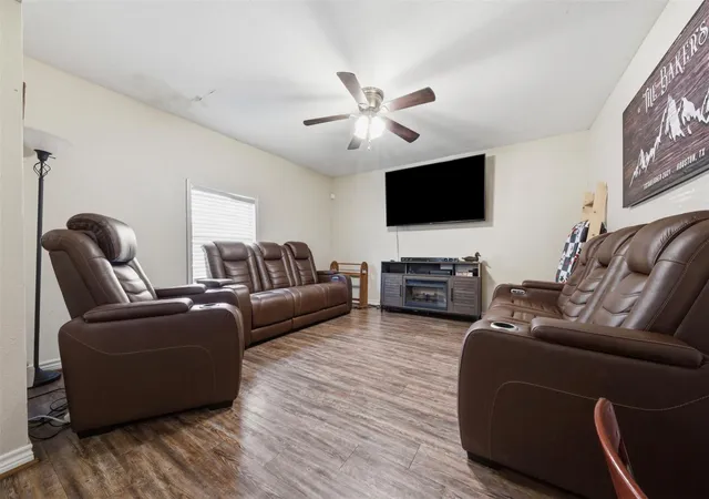 Photo 3 of Single family home for sale at 1103 James St, Deer Park, TX 77536 | MLS# 18946488 | Listing updated on 2026-08-17