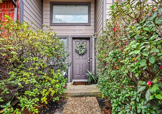 2nd image of 7447 Cambridge St #73, Houston, TX 77054 | MLS# 98374747