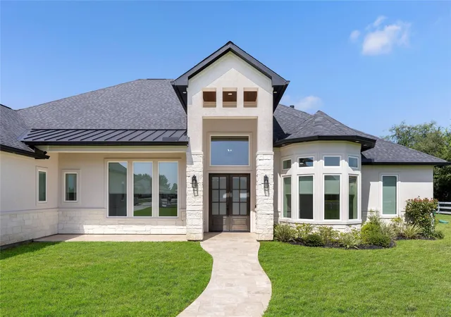 Photo 3 of Single family home for sale at 8798 Grand Lake Ests Dr, Montgomery, TX 77316 | MLS# 44846666 | Listing updated on 2026-09-14