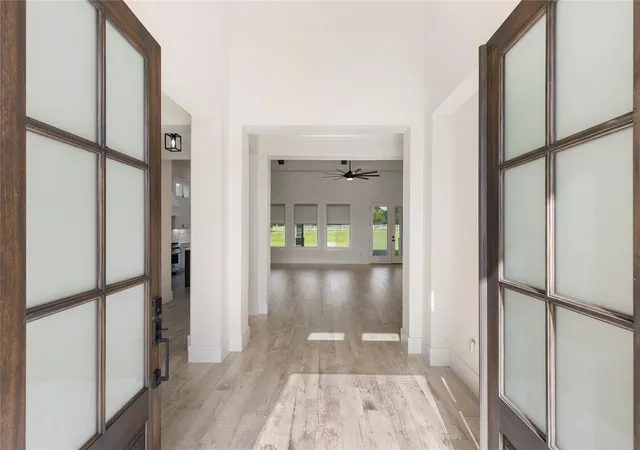 Photo 4 of Single family home for sale at 8798 Grand Lake Ests Dr, Montgomery, TX 77316 | MLS# 44846666 | Listing updated on 2026-09-14