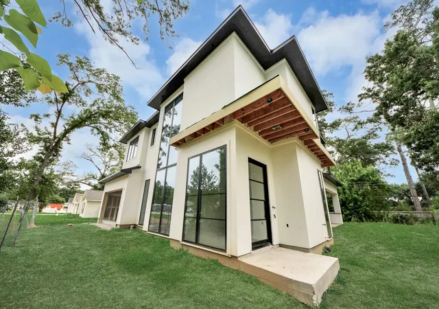 2nd image of 9926 Warwana Rd, Houston, TX 77080 | MLS# 49202801