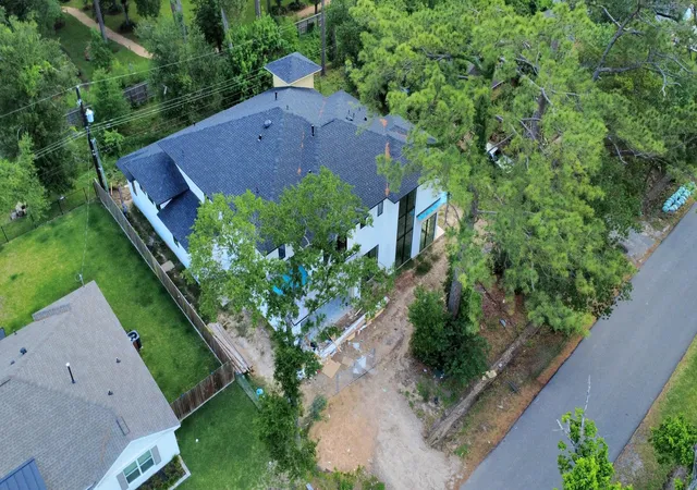 5th image of 9926 Warwana Rd, Houston, TX 77080 | MLS# 49202801