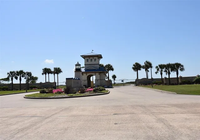 2nd image of 2929 Hammock Ct, Palacios, TX 77465 | MLS# 84079762