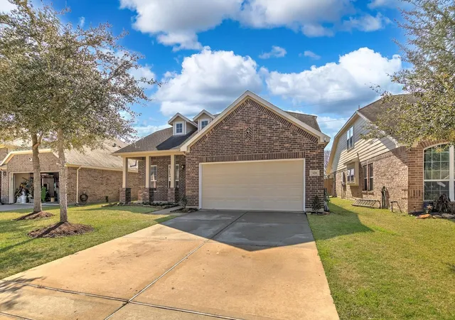 3rd image of 326 Polar Bear Trl, Crosby, TX 77532 | MLS# 5658396