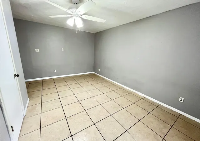 13th image of 405 Wild Plum St, Houston, TX 77013 | MLS# 21972726