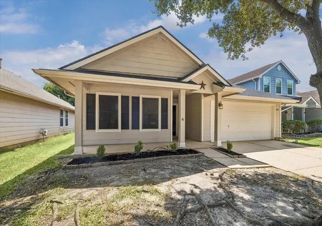 Photo 3 of Single family home for sale at 19802 Rocky Shrs Dr, Tomball, TX 77375 | MLS# 34047115 | Listing updated on 2026-09-17