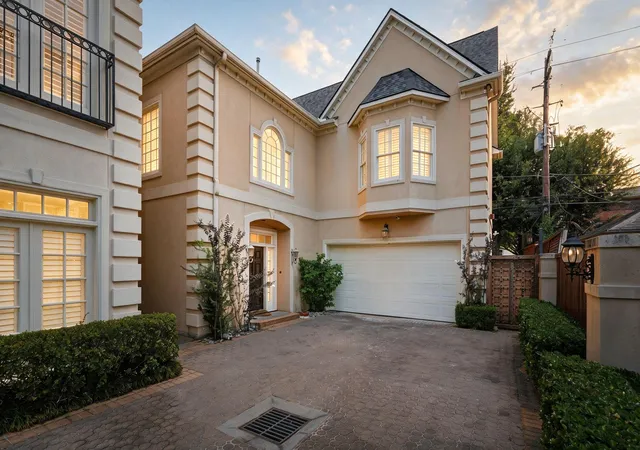 1st image of 1211 Nantucket Dr #C, Houston, TX 77057 | MLS# 83901392