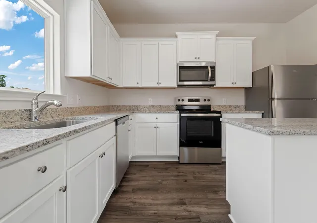 Photo 3 of Sale Pending at 6416 Autumn Equinox Dr, Houston, TX 77048 | MLS# 36300887 | Listing updated on 2026-08-29