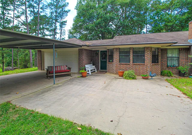 Photo 4 of Single family home for sale at 175 Checkmate, Livingston, TX 77351 | MLS# 12381088 | Listing updated on 2026-07-23