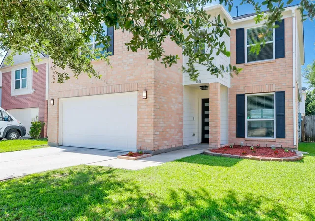 Photo 2 of Single family home for sale at 1006 Thicket Hl Ct, Houston, TX 77073 | MLS# 98872280 | Listing updated on 2026-09-14