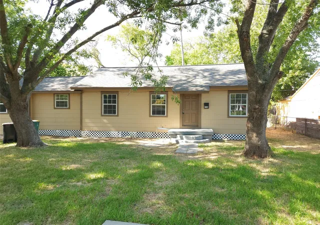 Homes for sale in Baytown, TX | 110 High St, Baytown, TX 77520 | MLS# 67584560