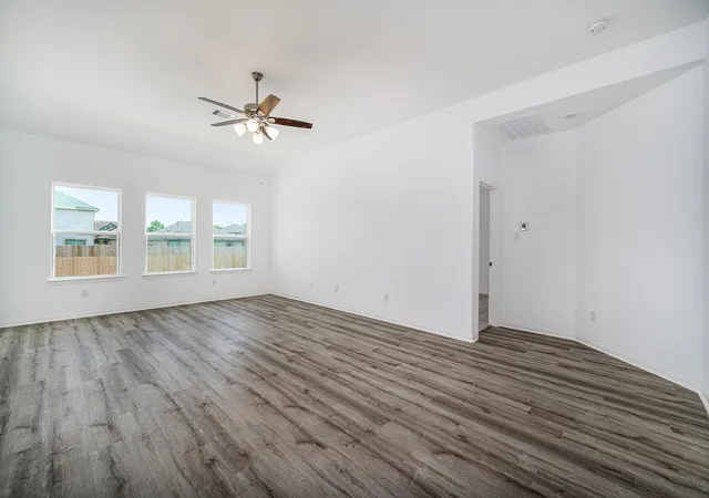5th image of 13054 Laura Lake Dr, Willis, TX 77318 | MLS# 40941365