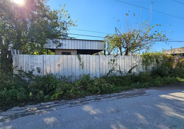 4th image of 7826 Attwater St, Houston, TX 77028 | MLS# 63418603