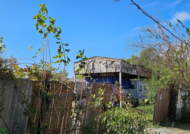 5th image of 7826 Attwater St, Houston, TX 77028 | MLS# 63418603