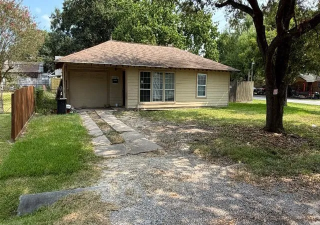 Photo 1 of Single family home for sale at 11213 Oswego St, Houston, TX 77029 | MLS# 96975980 | Listing updated on 2026-09-10
