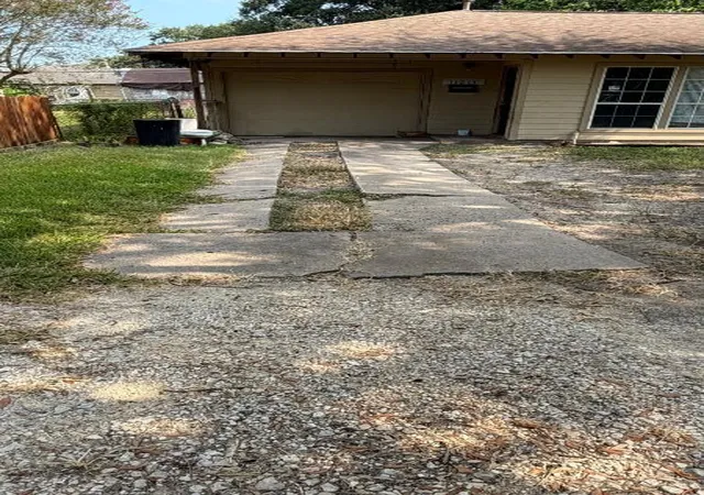 Photo 3 of Single family home for sale at 11213 Oswego St, Houston, TX 77029 | MLS# 96975980 | Listing updated on 2026-09-10