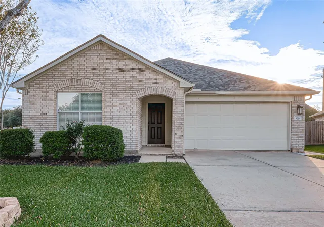3rd image of 3214 Northgate Court, Manvel, TX 77578 | MLS# 46611731