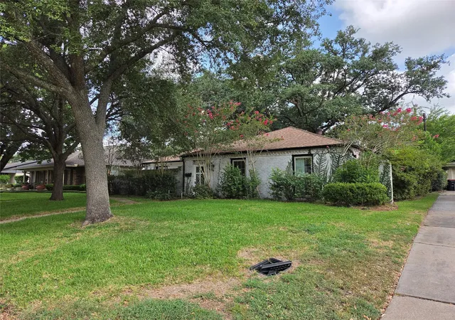 1st image of 10010 Burgoyne Rd, Houston, TX 77042 | MLS# 36815034