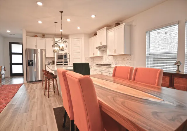 Photo 4 of Single family home for sale at 2806 Oakheath Crst Ct, Houston, TX 77089 | MLS# 82634446 | Listing updated on 2026-09-02