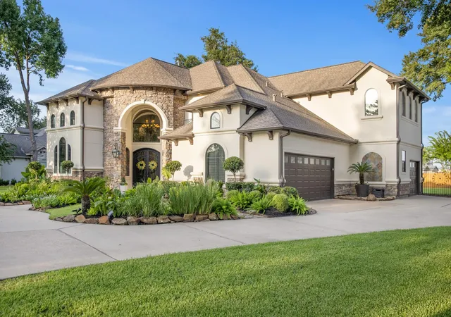 Photo 2 of Single family home for sale at 17108 Lakeway Park, Tomball, TX 77375 | MLS# 59305246 | Listing updated on 2026-09-09