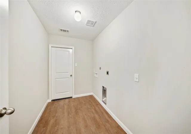Photo 3 of Single family home for sale at 1111 Road 5102, Cleveland, TX 77327 | MLS# 44069935 | Listing updated on 2026-08-29