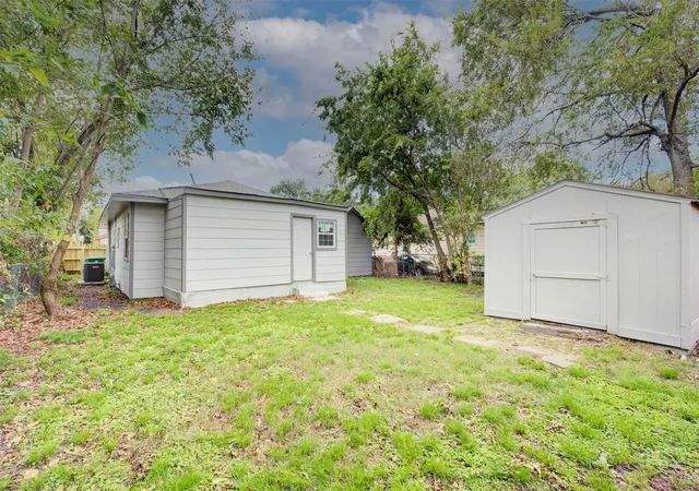 27th image of 4220 Delhi St, Houston, TX 77022 | MLS# 60993666
