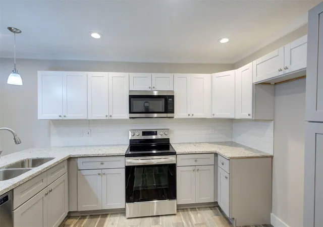 3rd image of 4220 Delhi St, Houston, TX 77022 | MLS# 60993666