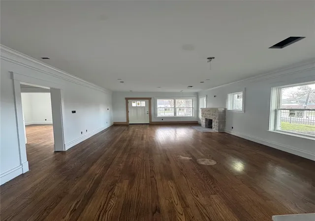 Photo 4 of Single family home for sale at 1208 Caplin St, Houston, TX 77022 | MLS# 16258597 | Listing updated on 2026-09-17