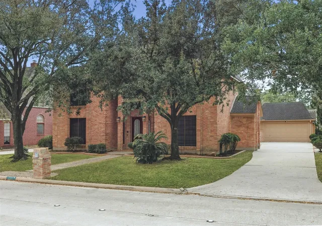 Photo 2 of Single family home for sale at 12211 Cypresswood Dr, Houston, TX 77070 | MLS# 53795456 | Listing updated on 2026-09-15