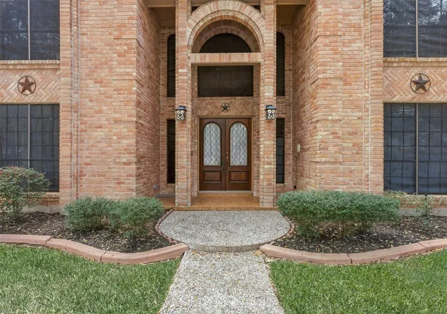 Photo 3 of Single family home for sale at 12211 Cypresswood Dr, Houston, TX 77070 | MLS# 53795456 | Listing updated on 2026-09-15