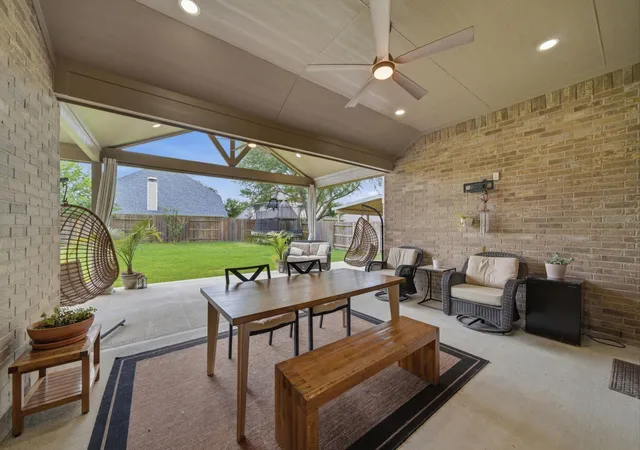Photo 2 of Single family home for sale at 19011 Cvs Forest Ln, Cypress, TX 77433 | MLS# 75208915 | Listing updated on 2026-07-21