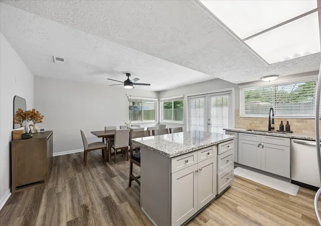 Photo 3 of Sale Pending at 16931 Crk Line Dr, Friendswood, TX 77546 | MLS# 32945267 | Listing updated on 2026-09-13