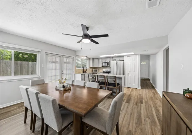 Photo 3 of Sale Pending at 16931 Crk Line Dr, Friendswood, TX 77546 | MLS# 32945267 | Listing updated on 2026-09-13
