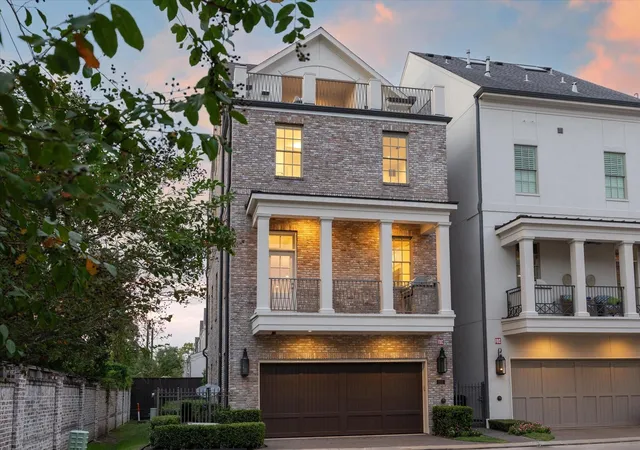 Photo 2 of Single family home for sale at 220 Morningside Park St, Houston, TX 77024 | MLS# 19567400 | Listing updated on 2026-08-02