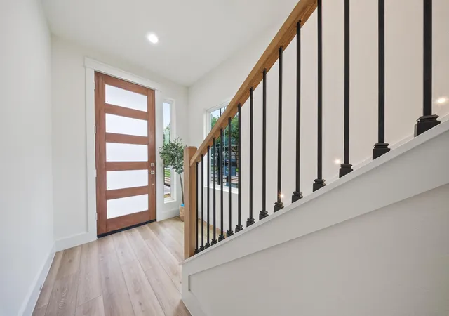 Photo 3 of Single family home for sale at 1106 Weiss St, Houston, TX 77009 | MLS# 10513295 | Listing updated on 2026-09-20