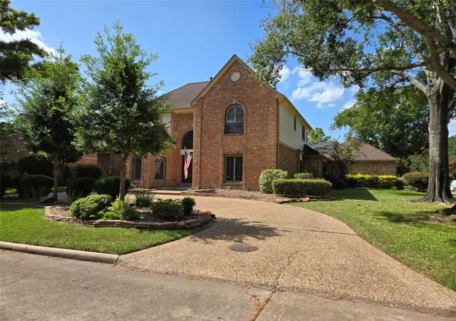 Photo 3 of Sale Pending at 18302 Longmoor Dr, Houston, TX 77084 | MLS# 77492394 | Listing updated on 2026-09-18