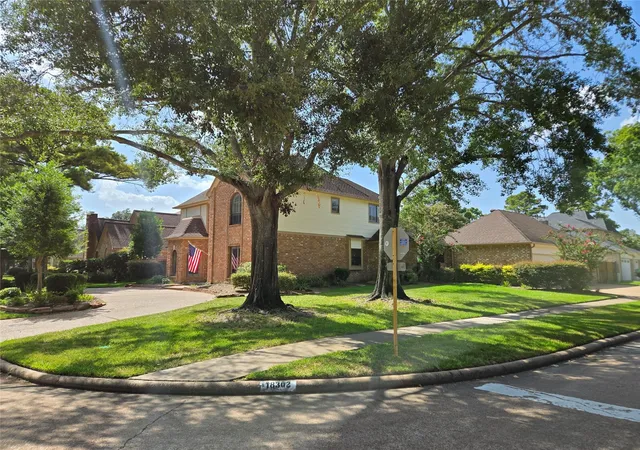 Photo 3 of Sale Pending at 18302 Longmoor Dr, Houston, TX 77084 | MLS# 77492394 | Listing updated on 2026-09-18