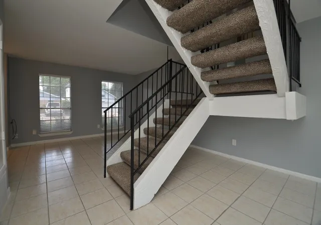 2nd image of 10018 Knoboak Dr #13, Houston, TX 77080 | MLS# 29277865
