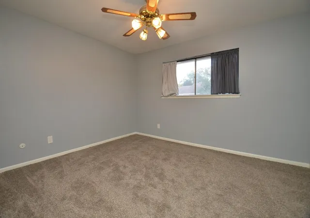 37th image of 10018 Knoboak Dr #13, Houston, TX 77080 | MLS# 29277865