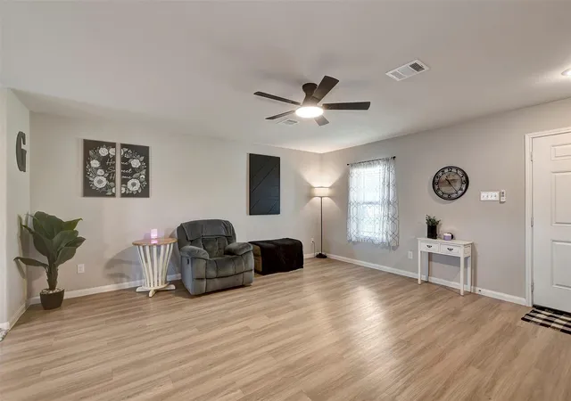 5th image of 950 21St St, Hempstead, TX 77445 | MLS# 47524238
