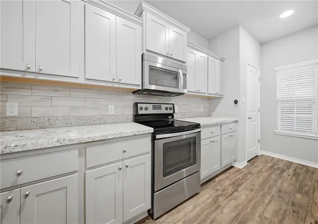Photo 3 of Townhouse for sale at 407 Kate Ln, College Station, TX 77845 | MLS# 19535814 | Listing updated on 2026-09-28