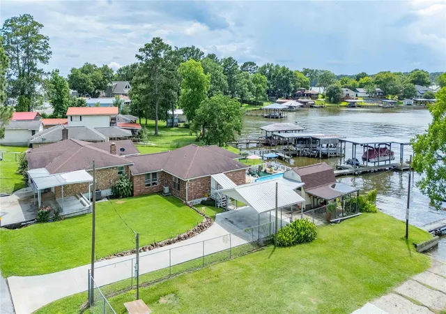 1st image of 406 Kickapoo Dr, Livingston, TX 77351 | MLS# 32469917
