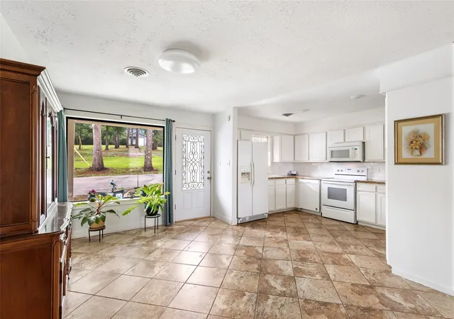 3rd image of 406 Kickapoo Dr, Livingston, TX 77351 | MLS# 32469917