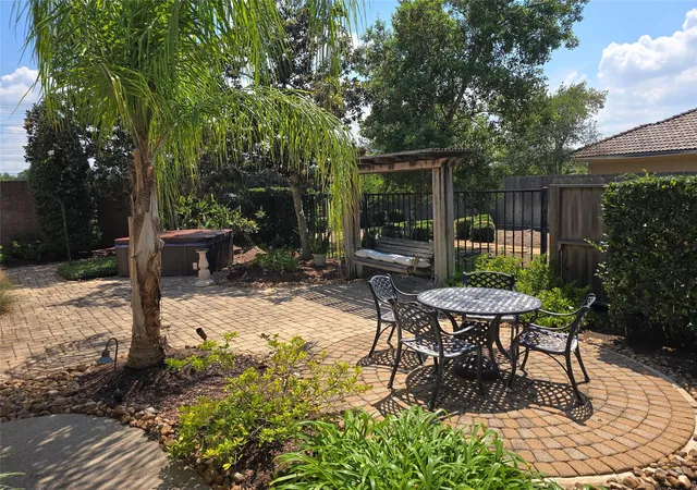 Homes for sale in Kemah, TX | 310 Waterford Wy, Kemah, TX 77565 | MLS# 92655864