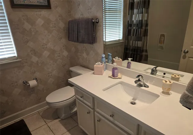 Homes for sale in Kemah, TX | 310 Waterford Wy, Kemah, TX 77565 | MLS# 92655864