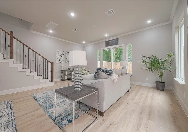 Photo 3 of Single family home for sale at 3835 Mainer St, Houston, TX 77021 | MLS# 43421322 | Listing updated on 2026-06-27
