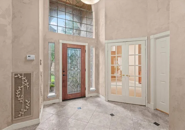 Photo 4 of Single family home for sale at 5038 Huntwick Parc Ct, Houston, TX 77069 | MLS# 96036796 | Listing updated on 2026-09-20